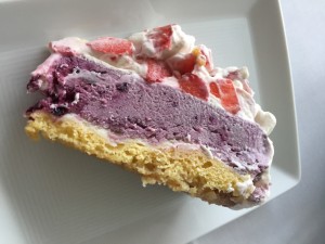 Stück mit Erdbeeren